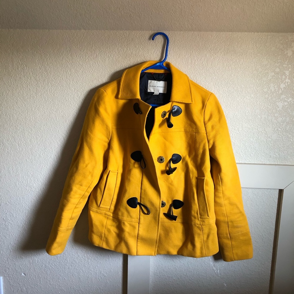 Banana Republic coat yellow size small